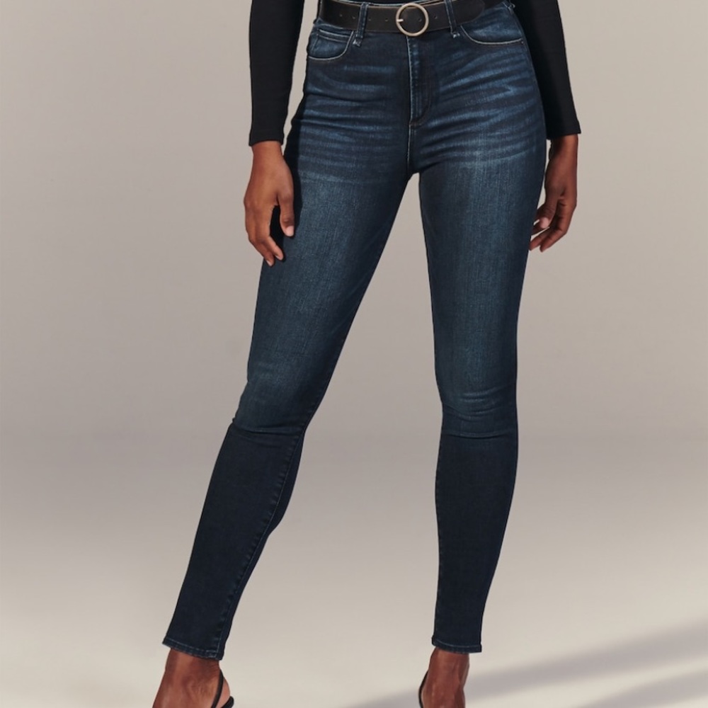 🚨SOLD OUT🚨 Abercrombie & Fitch • Curve Love High Rise Super Skinny Jeans